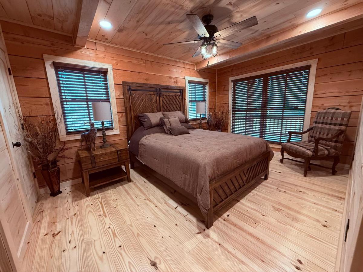 Turkey Creek Cabin Rentals #1 at Tims Ford lake Tullahoma - B&B Tullahoma
