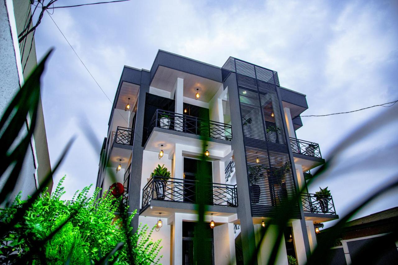 Holiday Suites Apartment - B&B