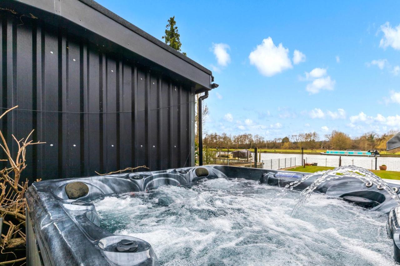 River cabin & Mills Cottage - B&B Henley on Thames