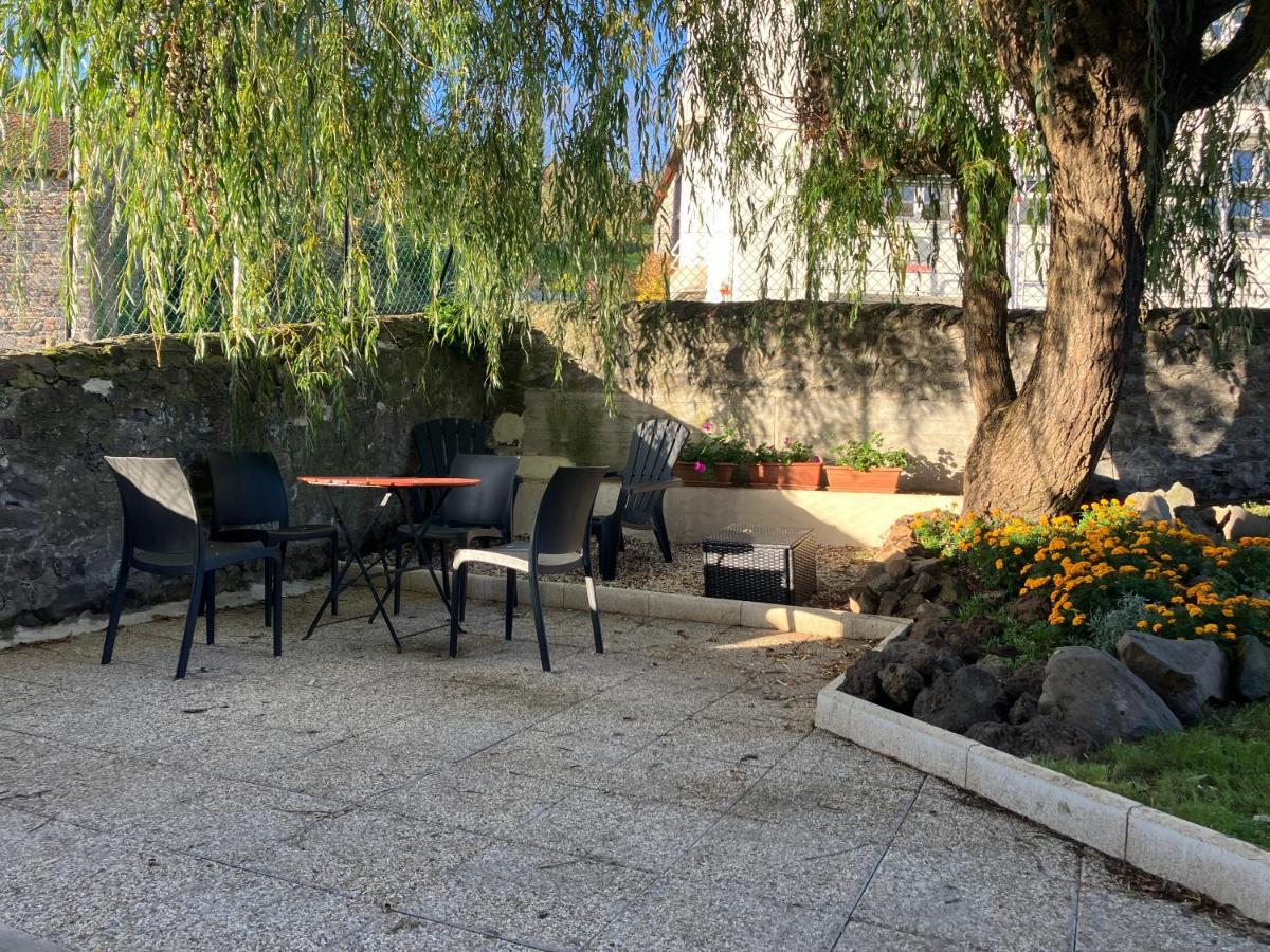 Maison pour se ressourcer proche Vulcania - 10 min - B&B Chanat-la-Mouteyre