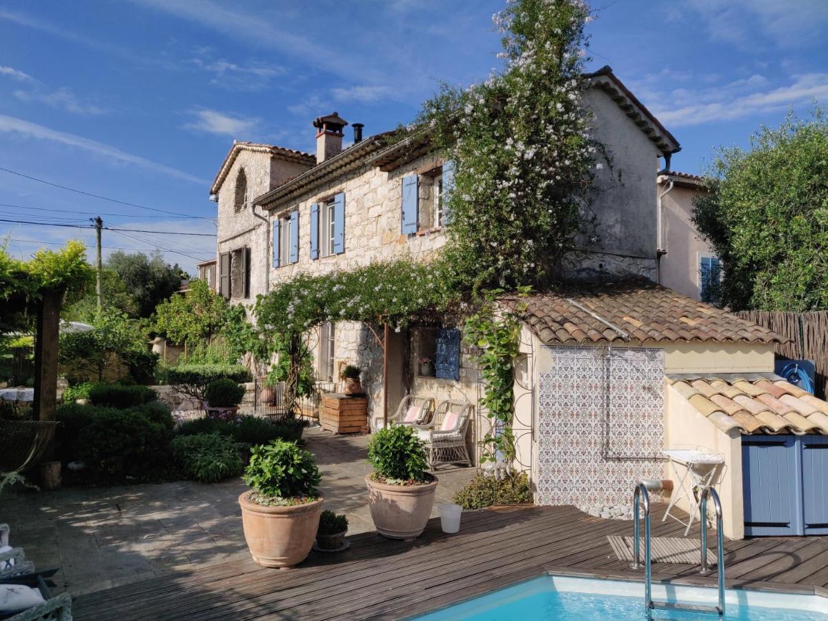 Le Mas Saint Pierre - B&B Roquefort-les-Pins