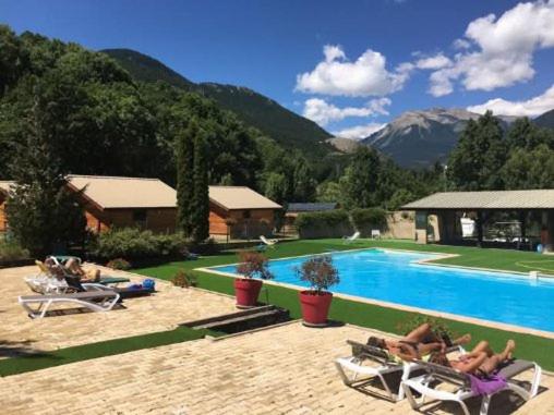 CHALET MONTAGNE CLASSÉ 3 ETOILES ALPES QUEYRAs - B&B Guillestre