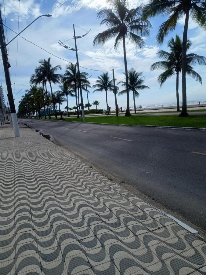 Casa na Praia Grande - B&B