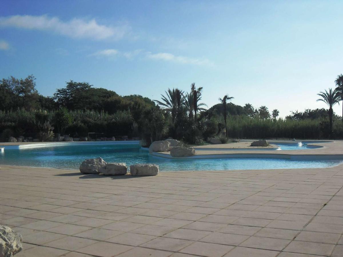 Gasjoly - Studio cabine 4 pers avec accès plage et piscine - B&B Gassin