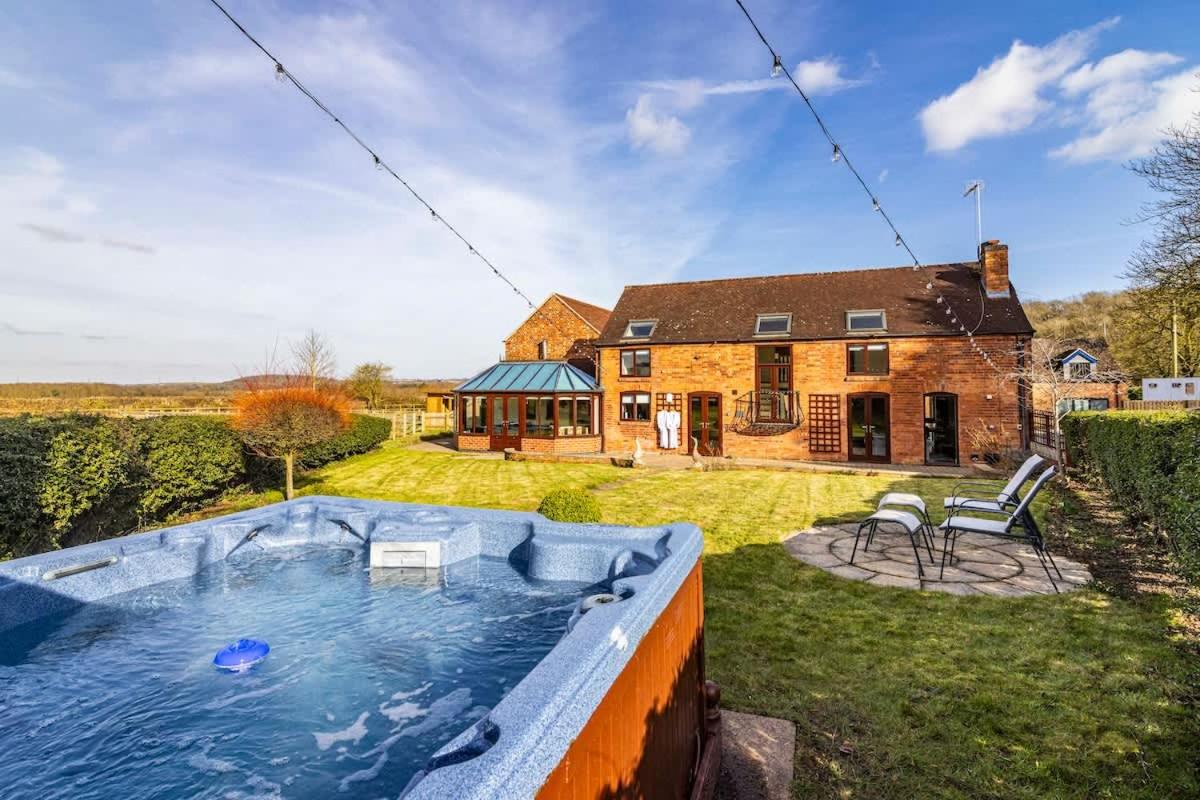 HIllside Farm, King Beds, Hot Tub, Games Room, BBQ - B&B Bunny