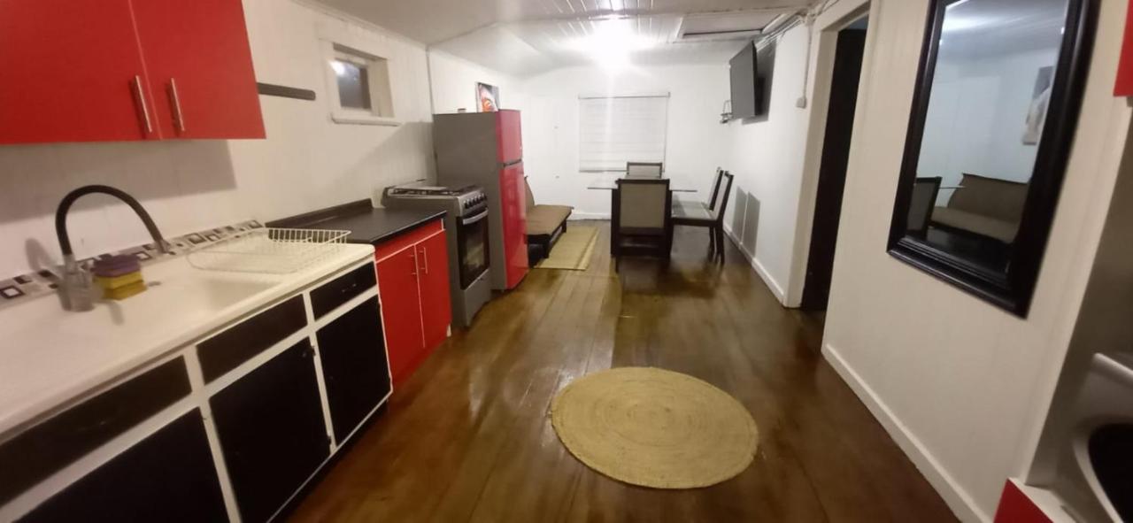 Five-Bedroom Deluxe Apartment