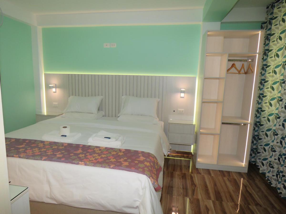 Deluxe Doppelzimmer mit 2 Doppelbetten