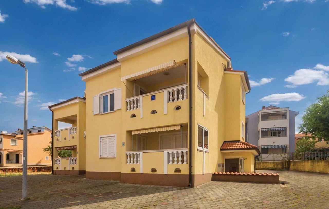 Apartment in Malinska - Insel Krk 43308 - B&B