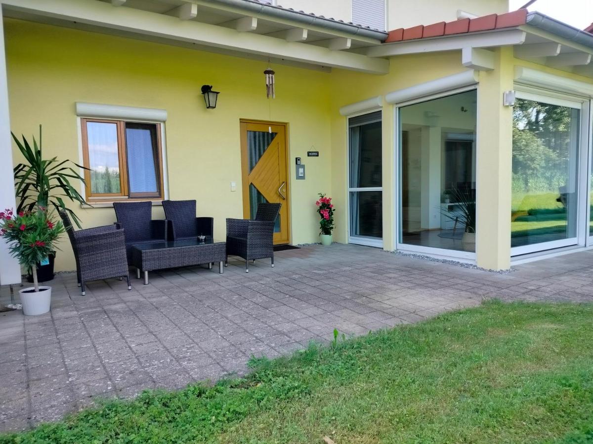 Ferienwohnung "Auszeit im Grünen" - B&B