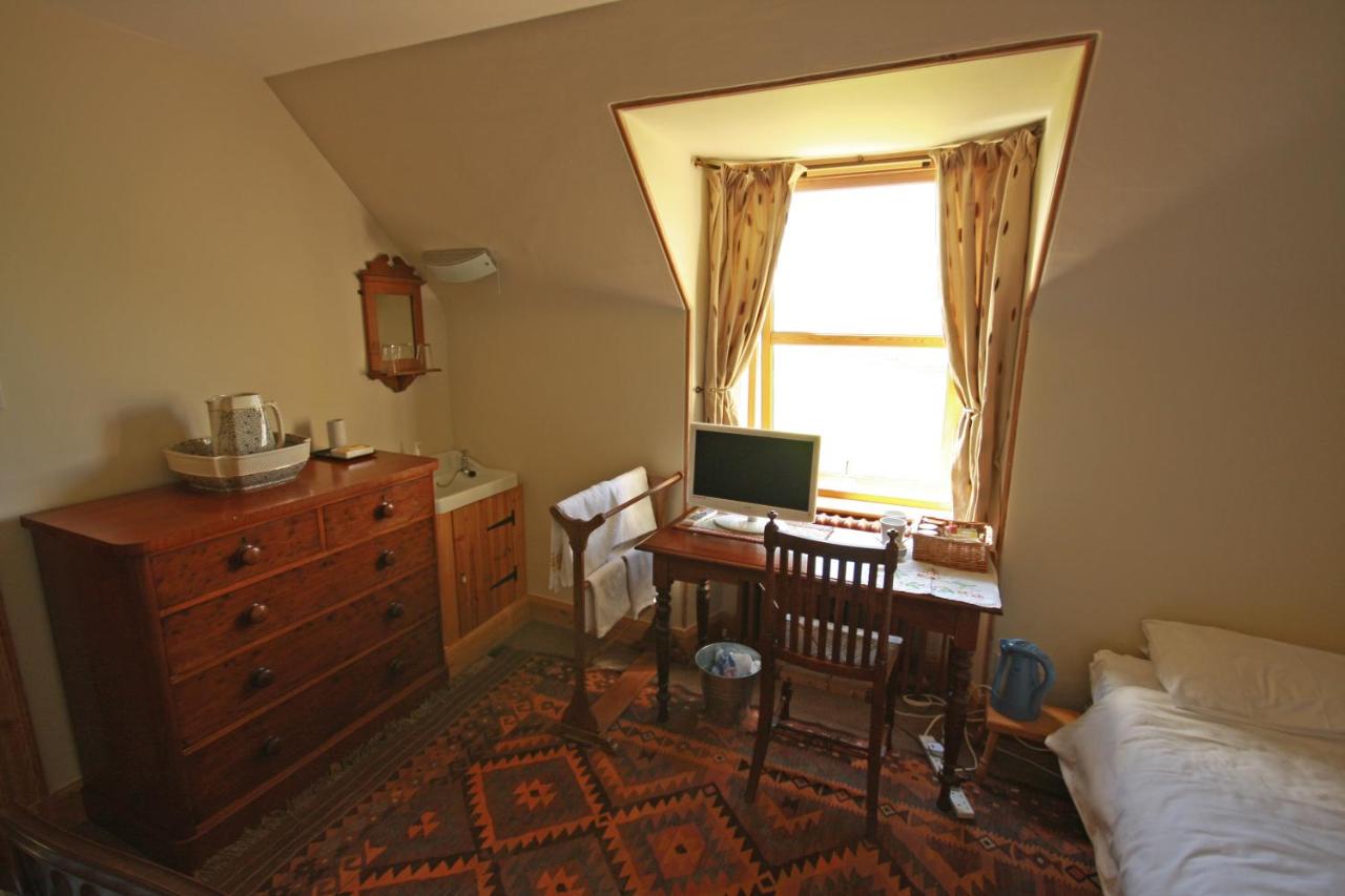 Triple Room with Shared Bathroom