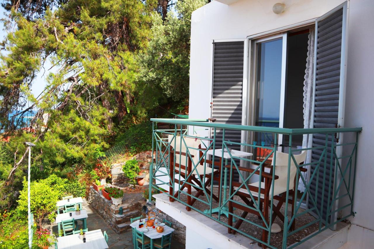 Habitación Doble Deluxe con balcón y vistas al mar