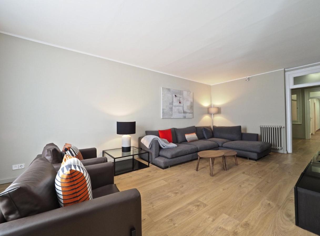 Appartamento Premium con 4 Camere da Letto (2 Bagni)