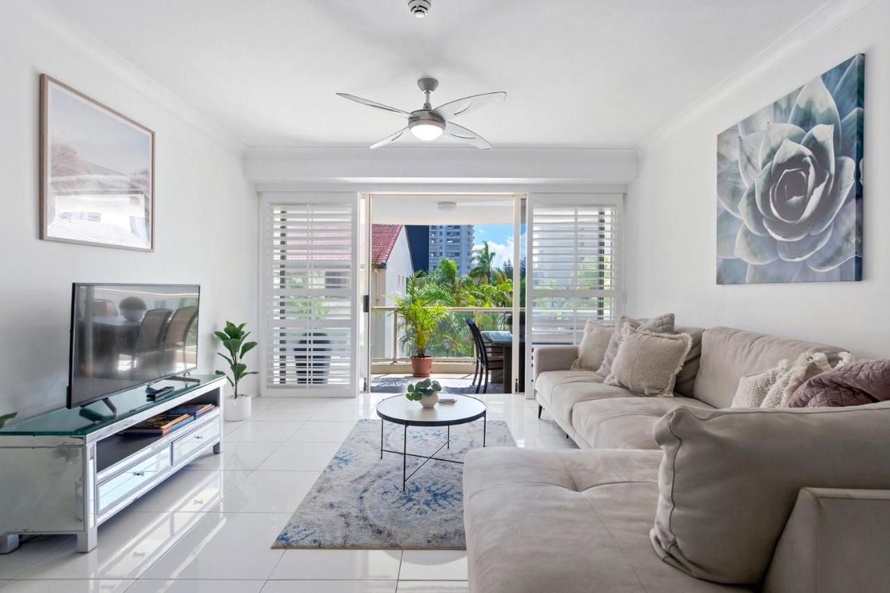 Seychelles in Main Beach - 2 Bedroom Apartment - CoastHM - B&B