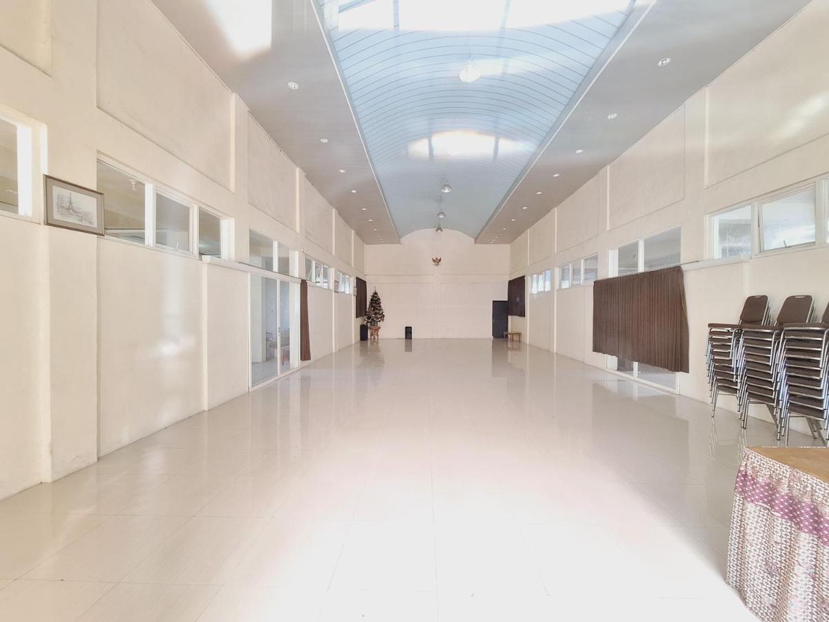 Ling RedPartner near Jawa Timur Park 2 - Ferienwohnung Tlekung