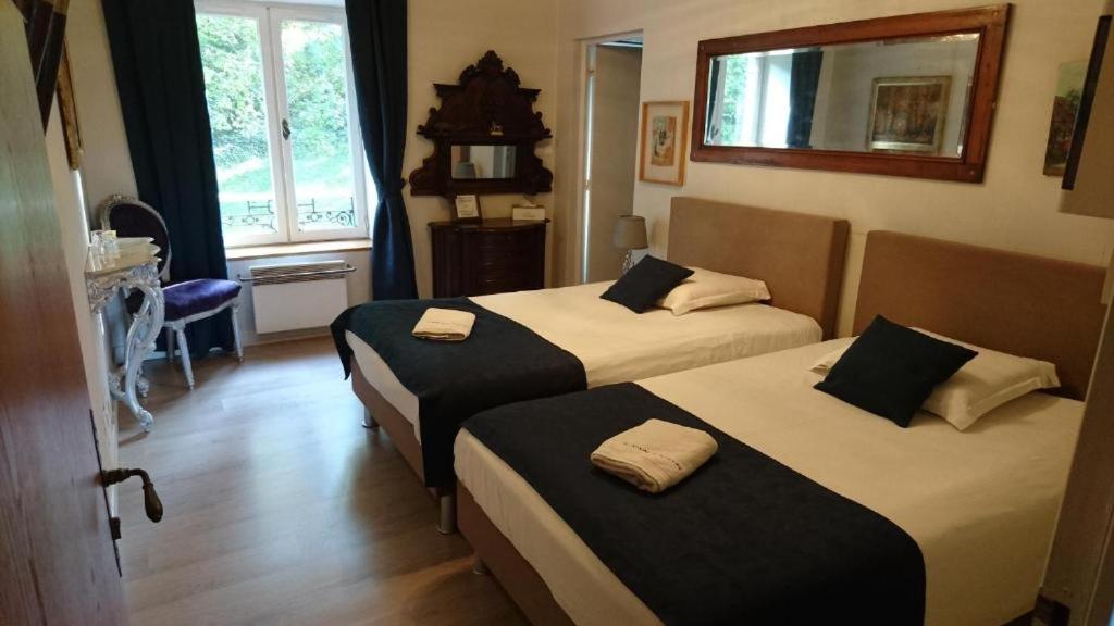 Deluxe Doppel-/Zweibettzimmer mit Gartenblick