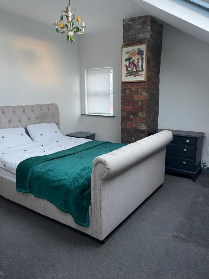 The Mount, 4 Bed in Leeds - B&B