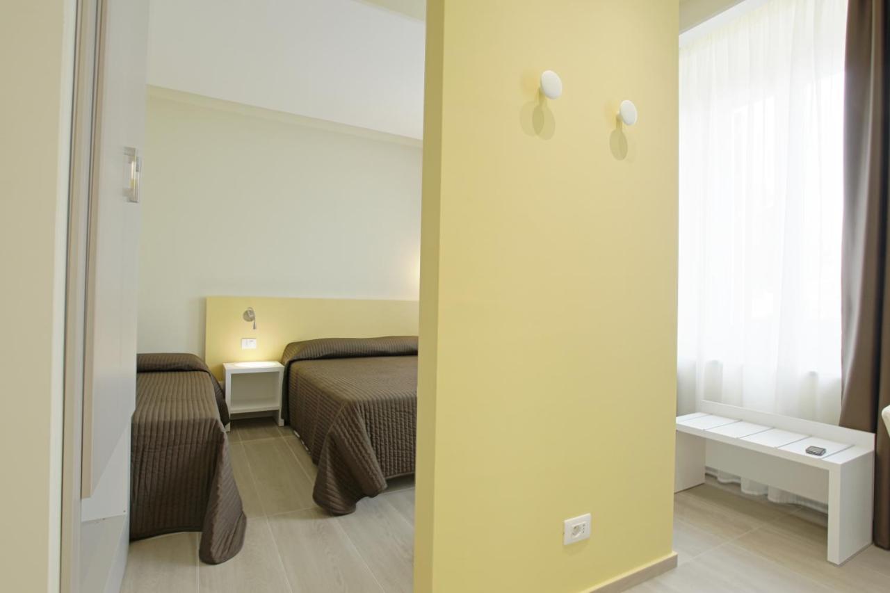 Studio (3 Adults)