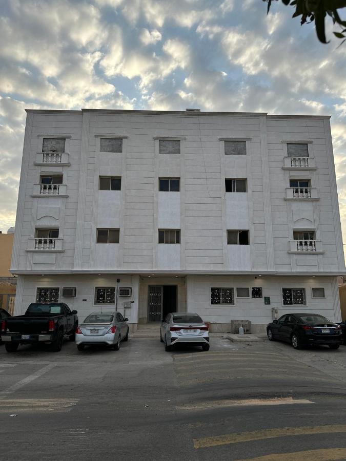 شقة فاخرة غرفتين وصالة بحي العقيق شمال الرياض - B&B
