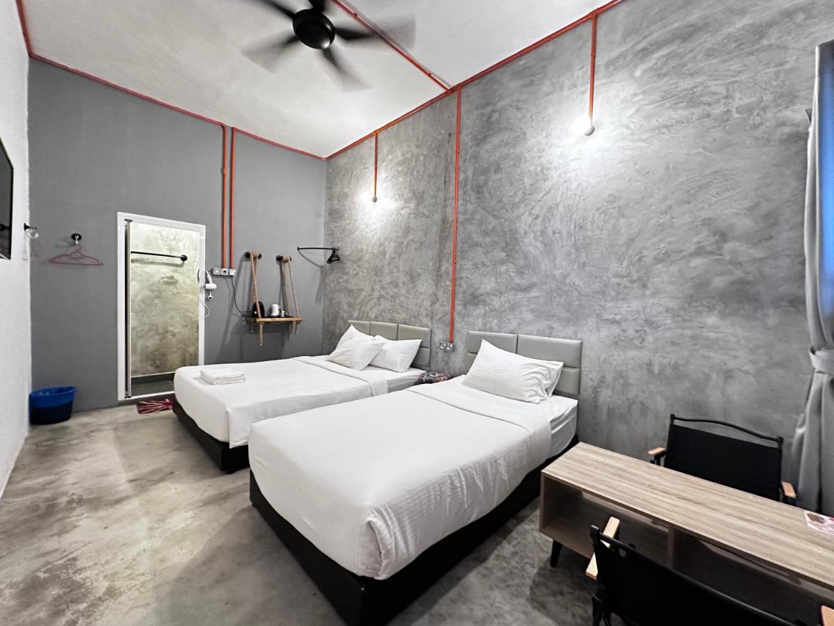 Triple Room with Private Bathroom
