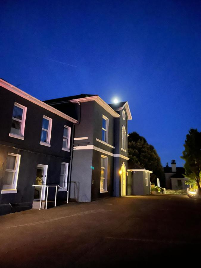 Atlantis Holiday Apartments - B&B