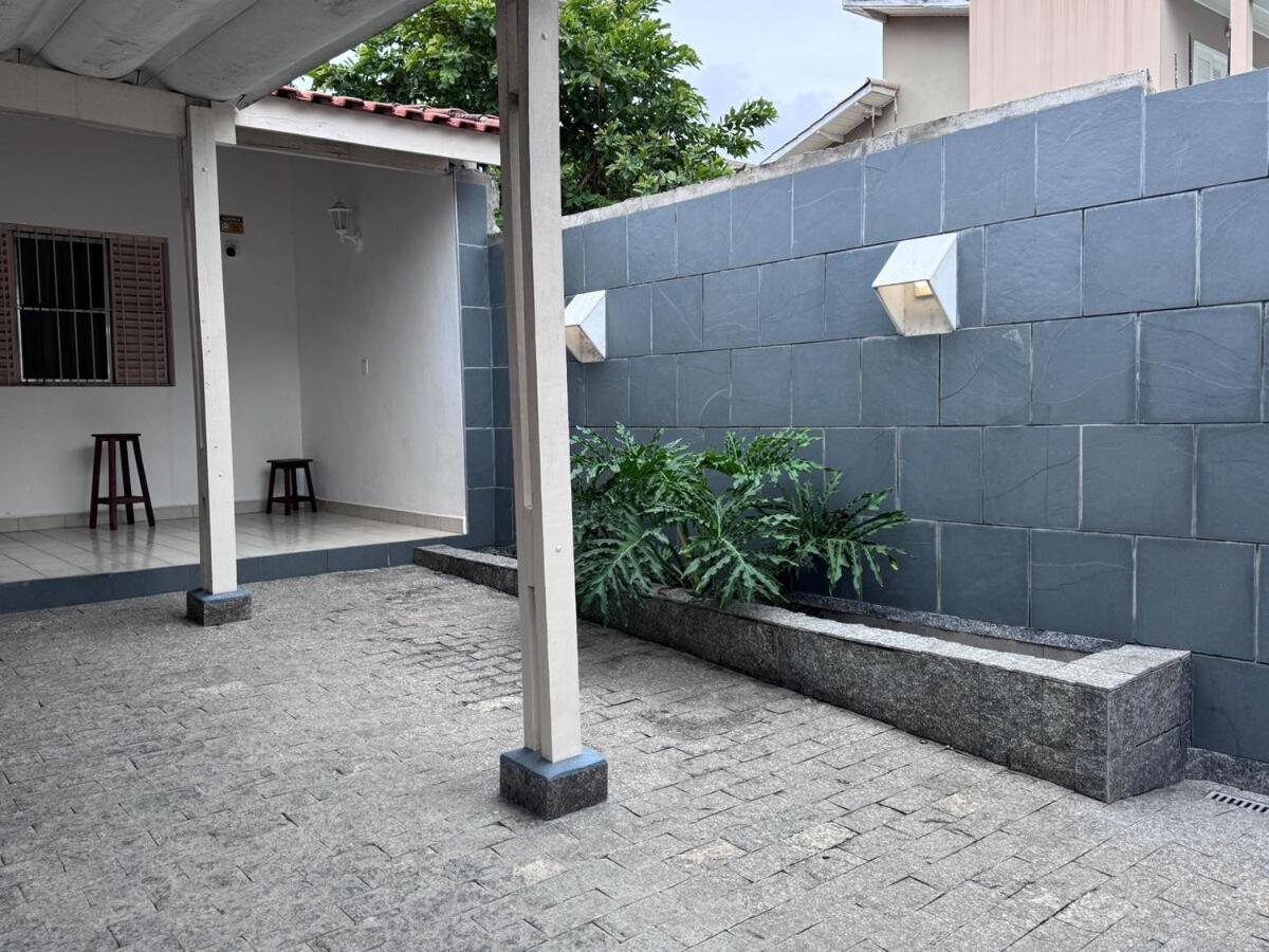 Casa São Francisco 160m da praia - B&B São Sebastião