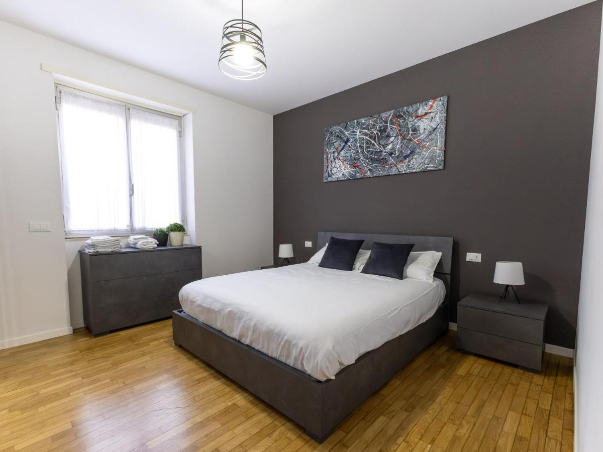 Iside - Private garage - 15 minutes to Como - B&B Lucino