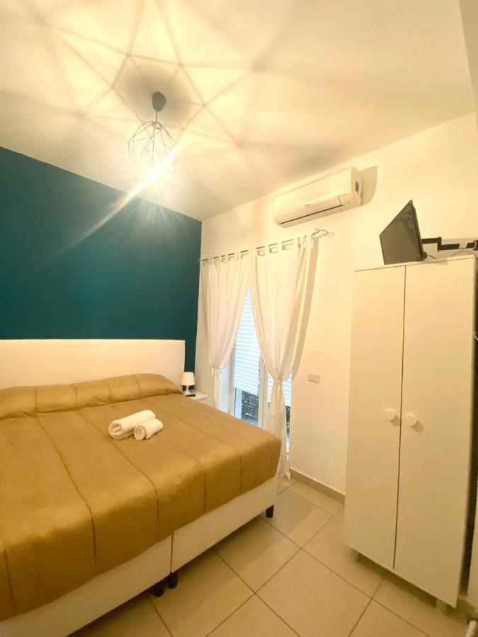 Camera Matrimoniale/Doppia con Letti Singoli con Bagno Privato