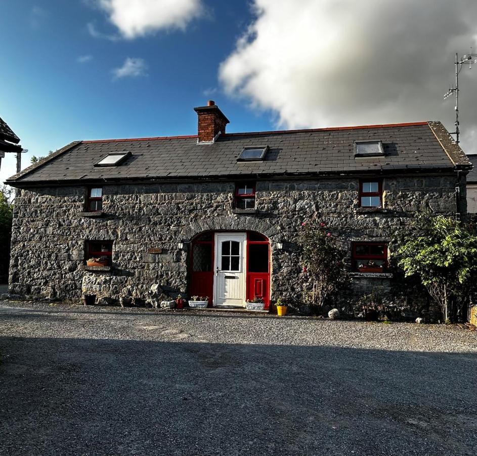 The Burren Coach House - B&B