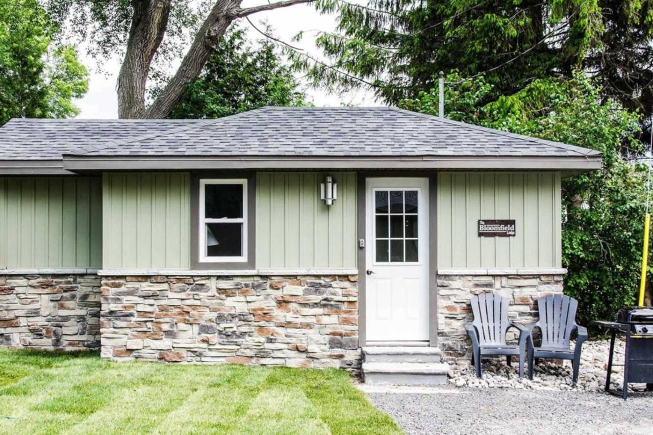 Westlake Bloomfield Cottage - B&B