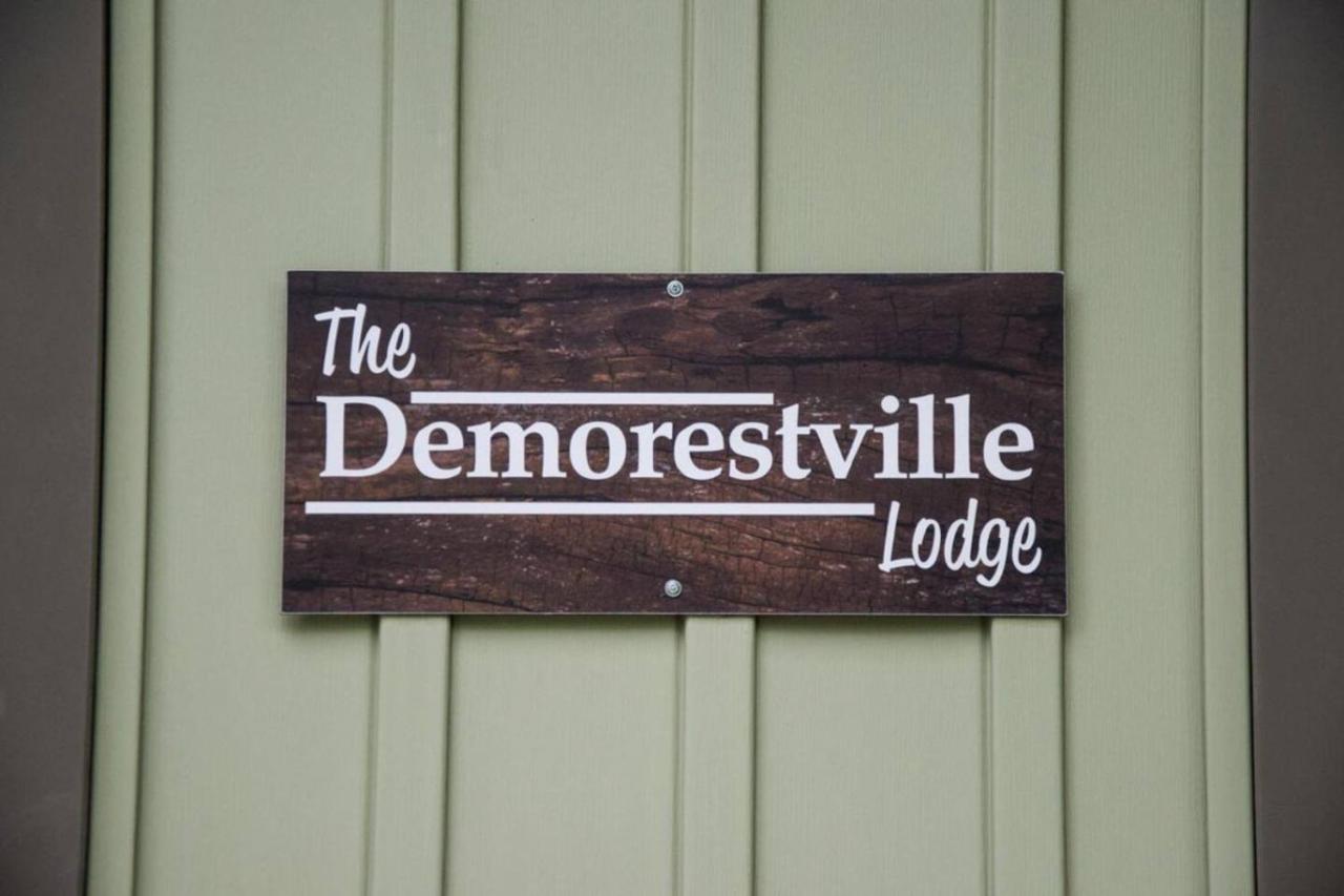 Westlake Demorestville Cottage - B&B