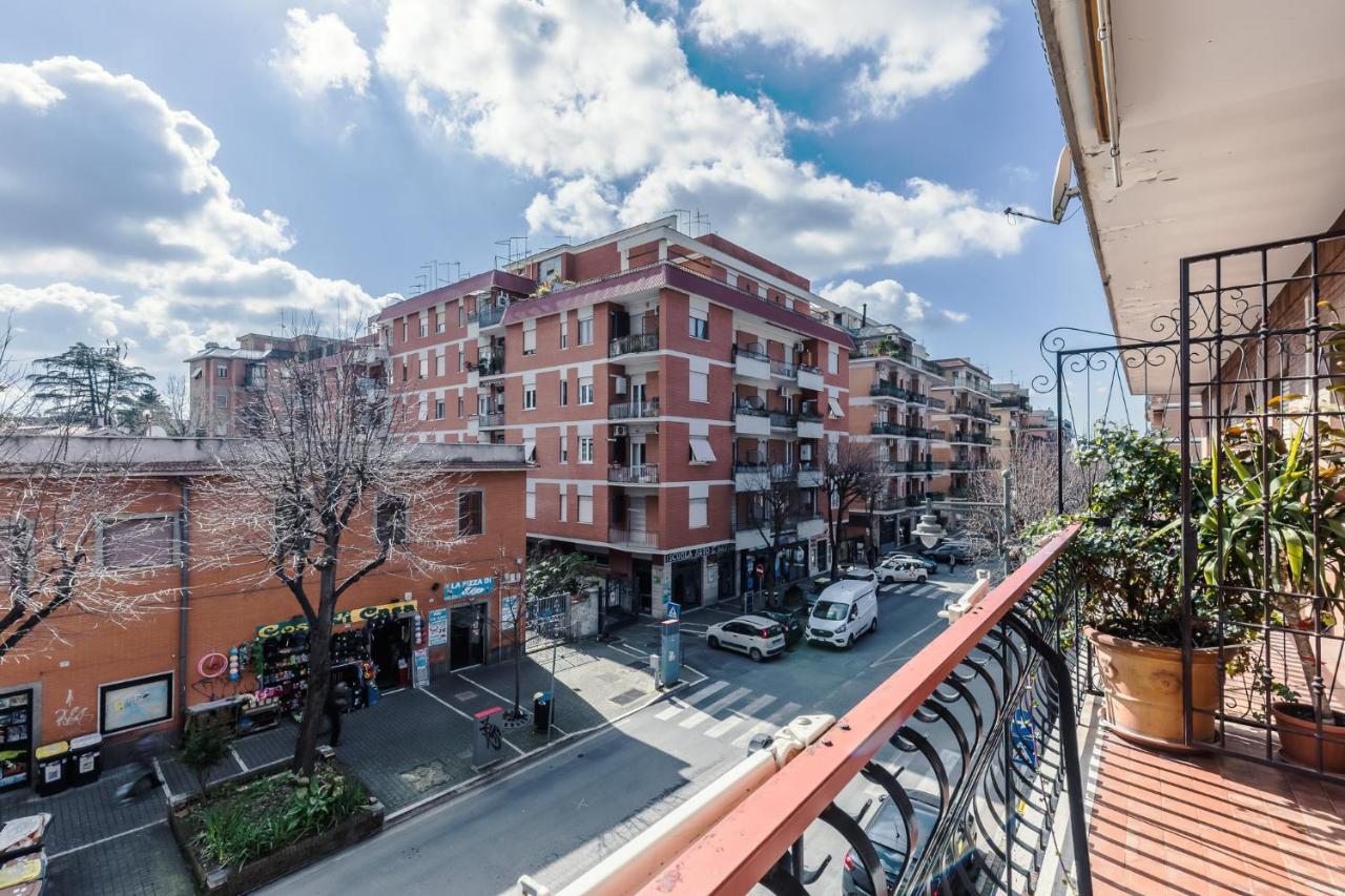 Vicino alla stazione di Ciampino, Roma - B&B Ciampino