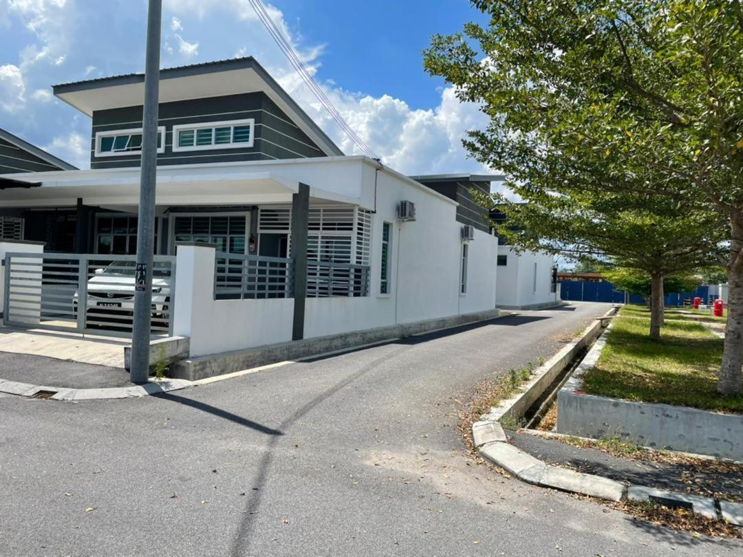 Station 18 Homestay - B&B