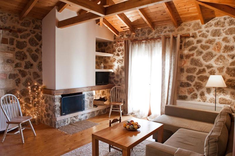 Suite with Wooden Roof