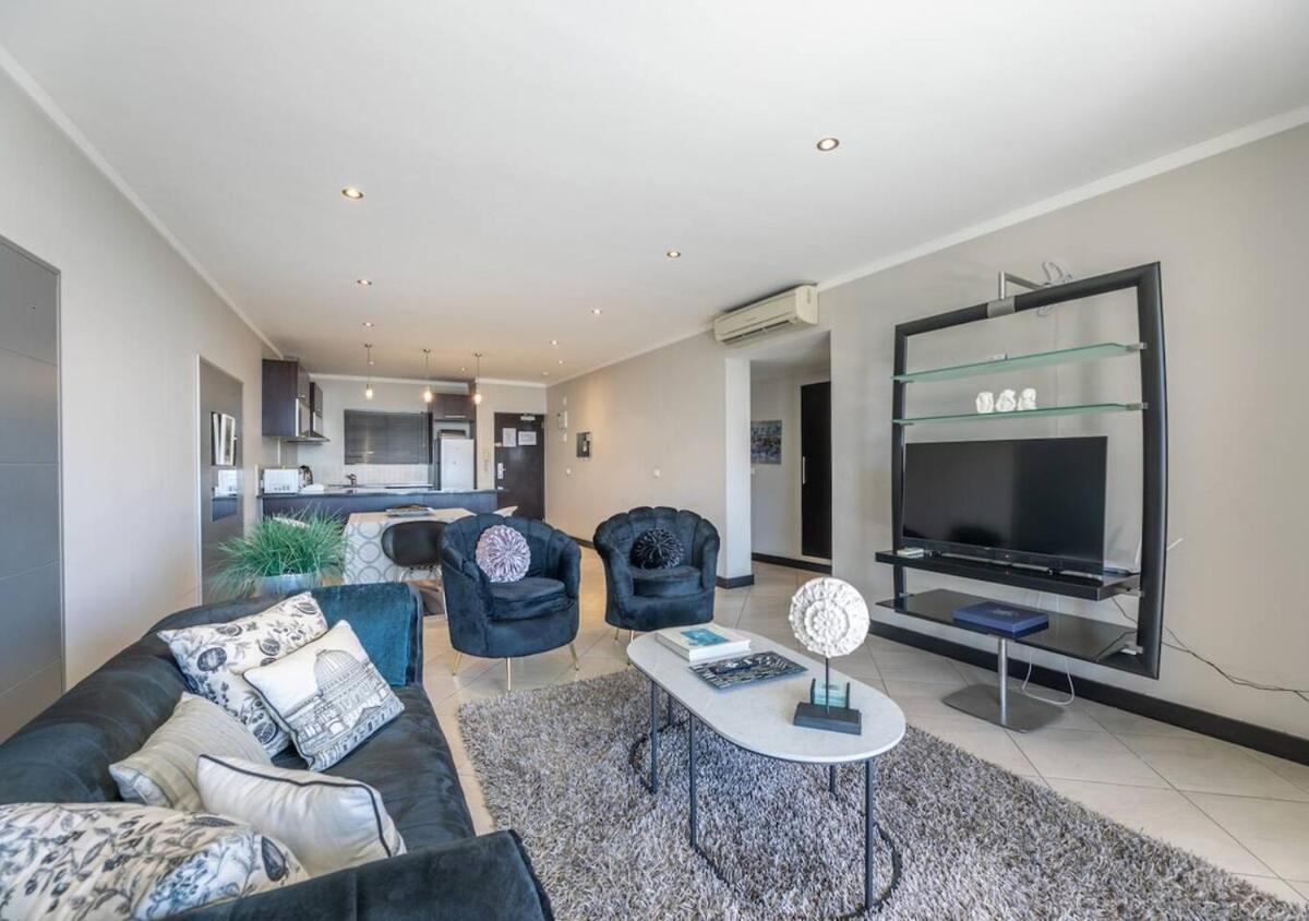 Luxury Living at The Icon - B&B
