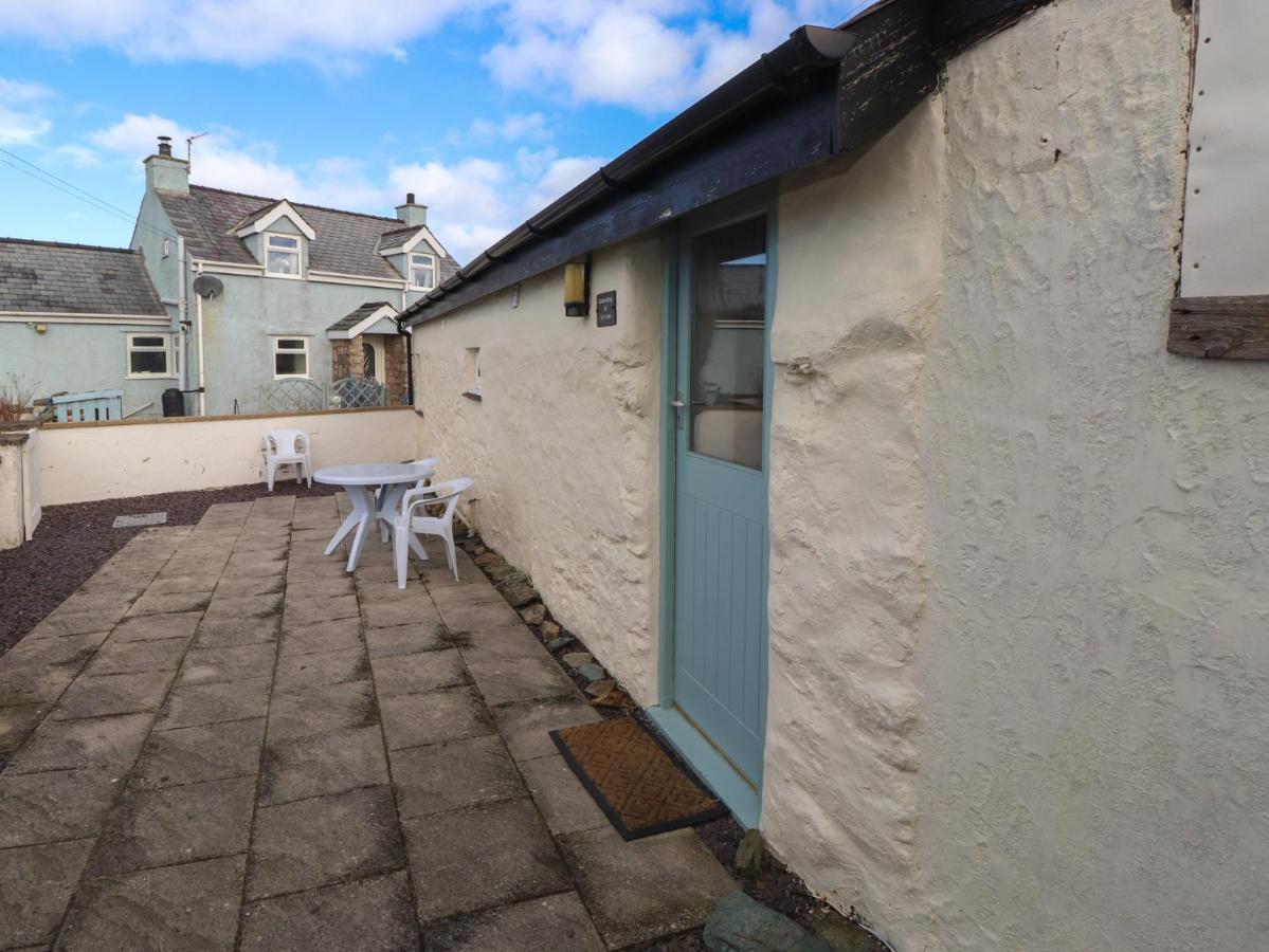 The Outbuilding at Tyn Llan - Bed and Breakfast Cemaes Bay