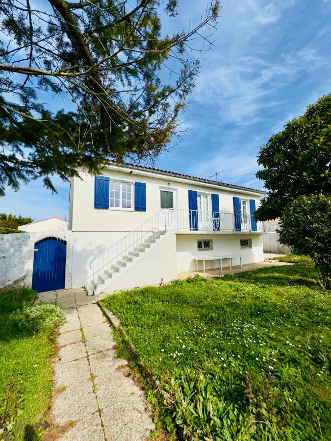 Maison familiale avec jardin proche de La Rochelle - B&B
