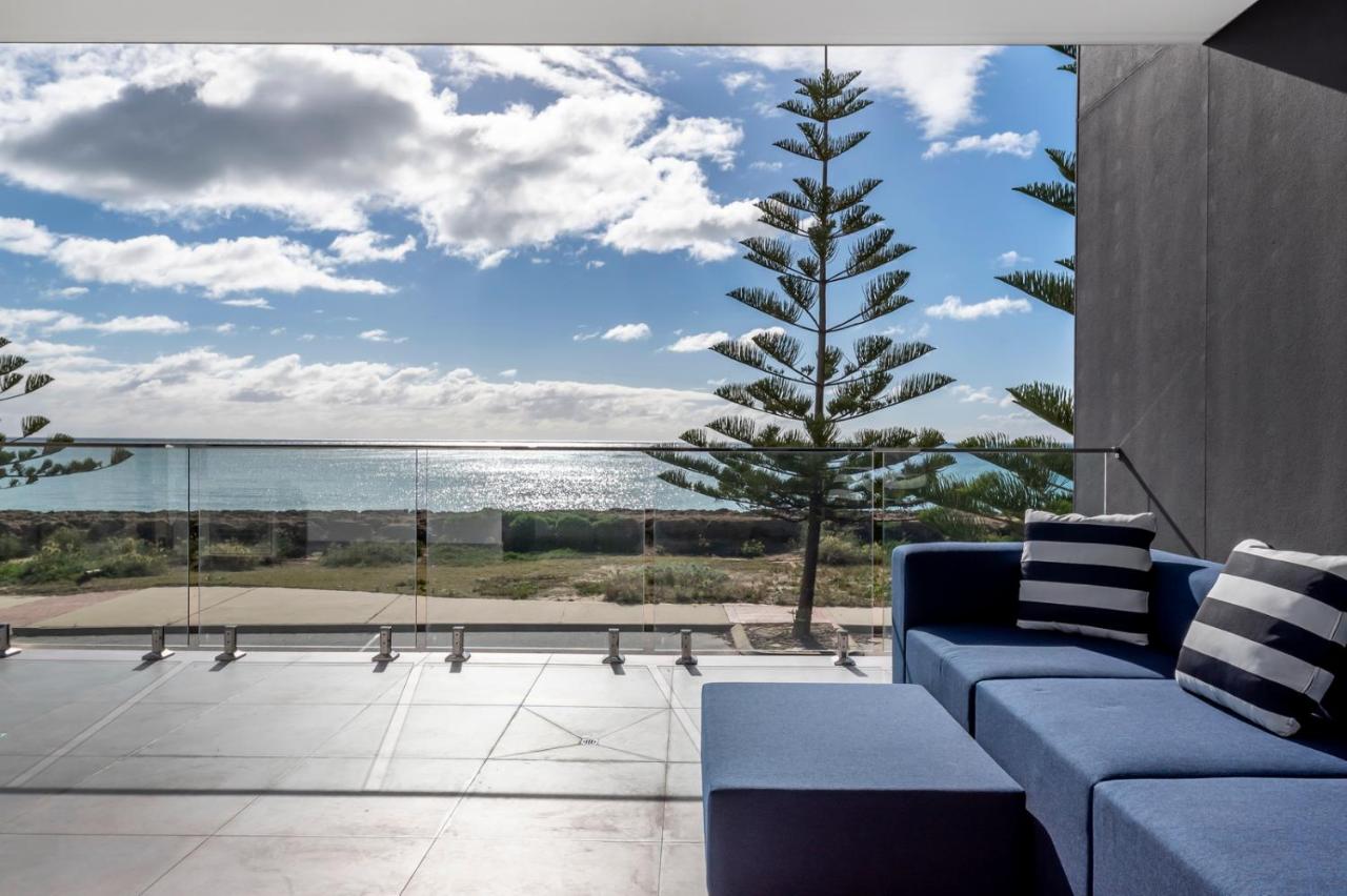 Marina-Ocean Front Escape with Breathtaking Views - Bed and Breakfast Mandurah