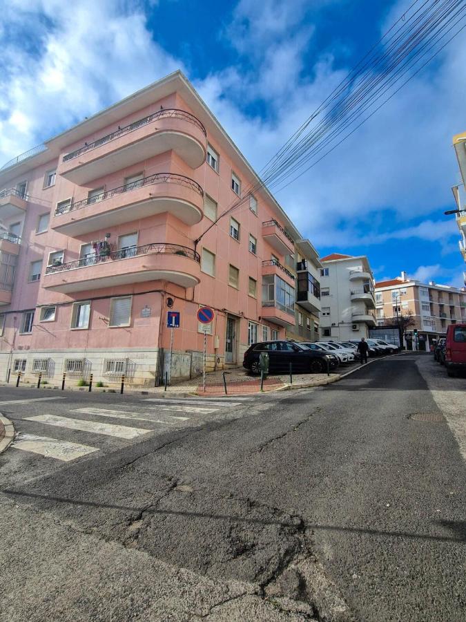 Riverfront 2 Bedrooms with Balcony - Ferienwohnung