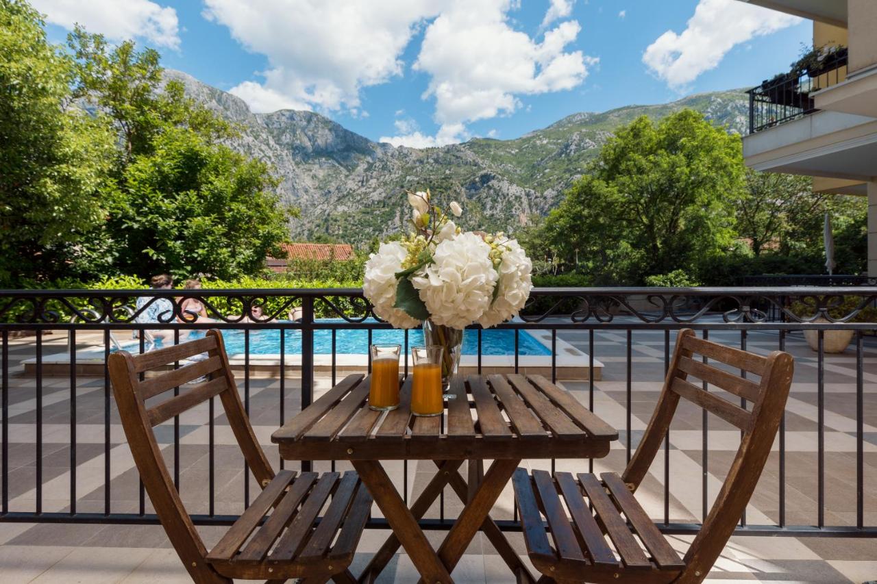 Pool Home near the Old Town - Bed and Breakfast Kotor