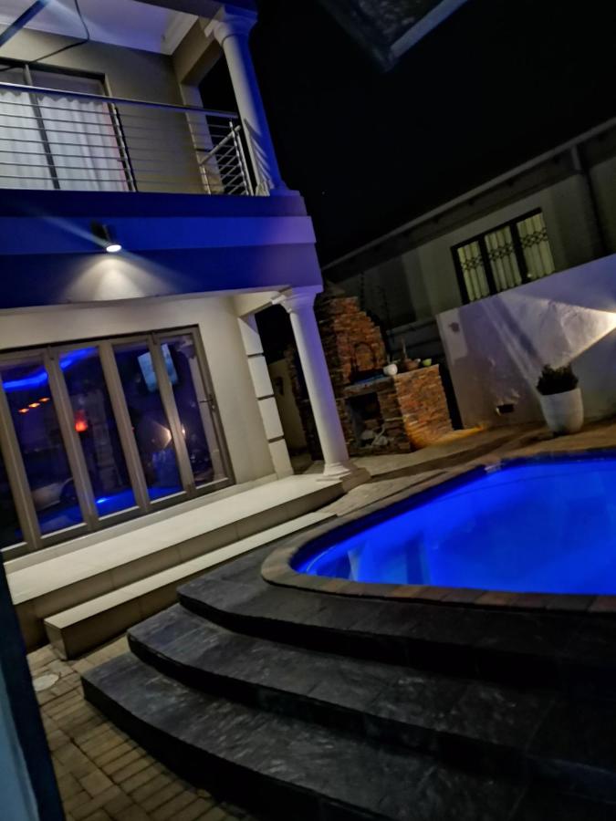 XLA Home Destiny - Bed and Breakfast Witbank
