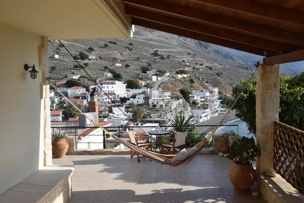 Aeriko House in Tris Ekklisies - B&B Paránimfoi