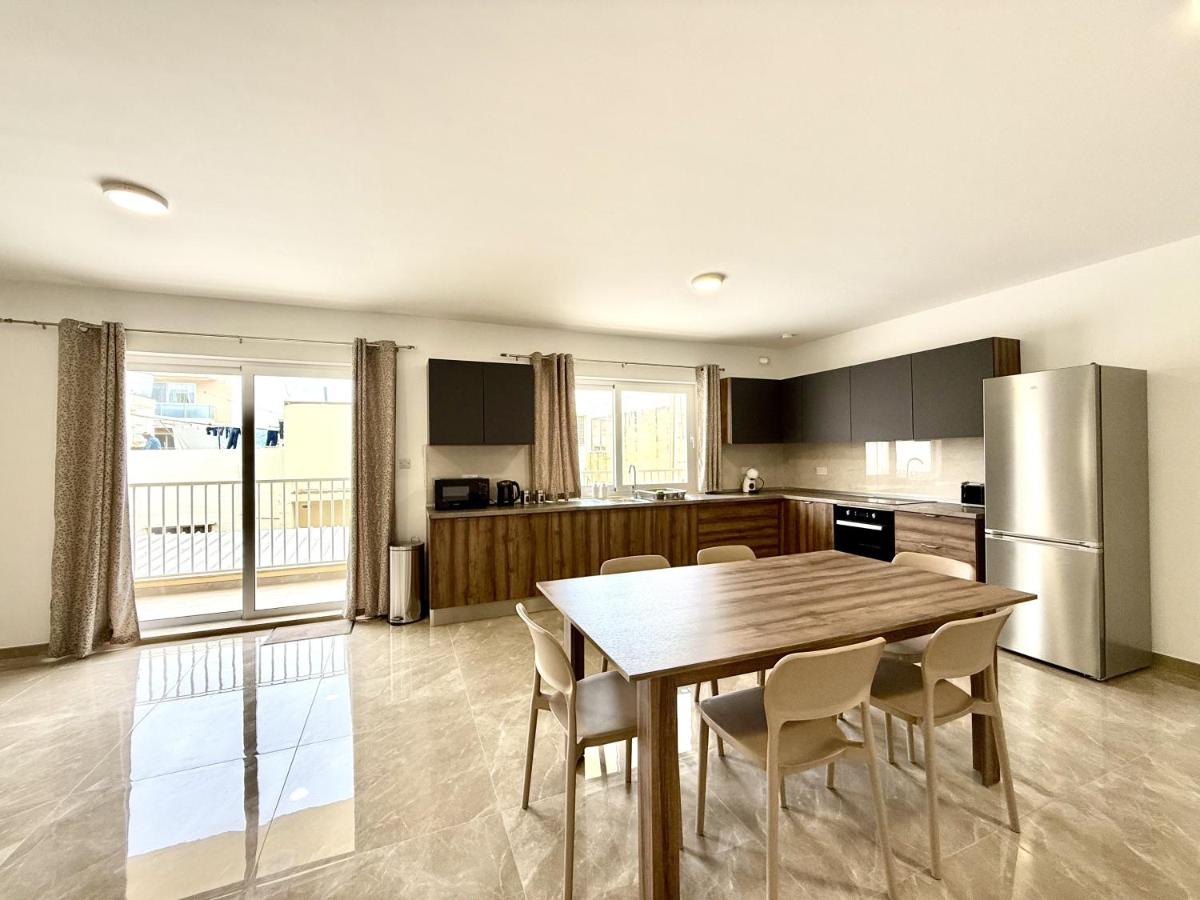 New Apartment! Walking distance to the three cities by SF Homes - Chambres d'hôtes Tal-Borġ
