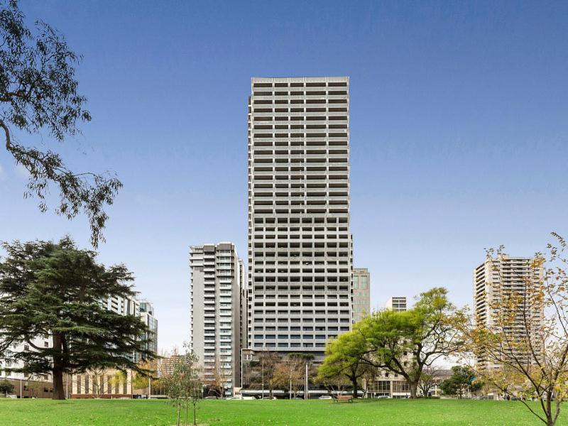 Breathtaking Views at Spacious Apartment in Melbourne CBD with Gym - Ferienwohnung Melbourne