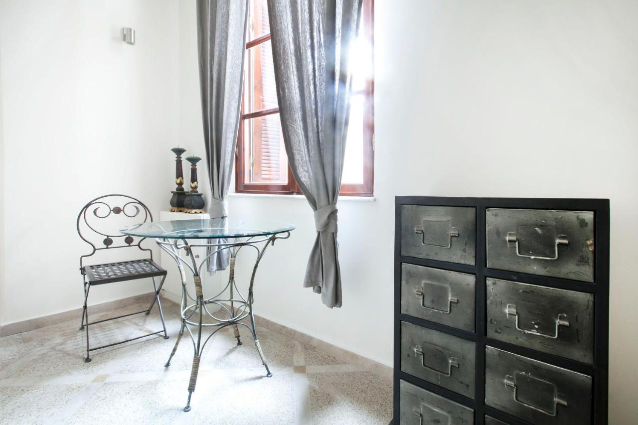 (2A) One Bedroom  Apartment