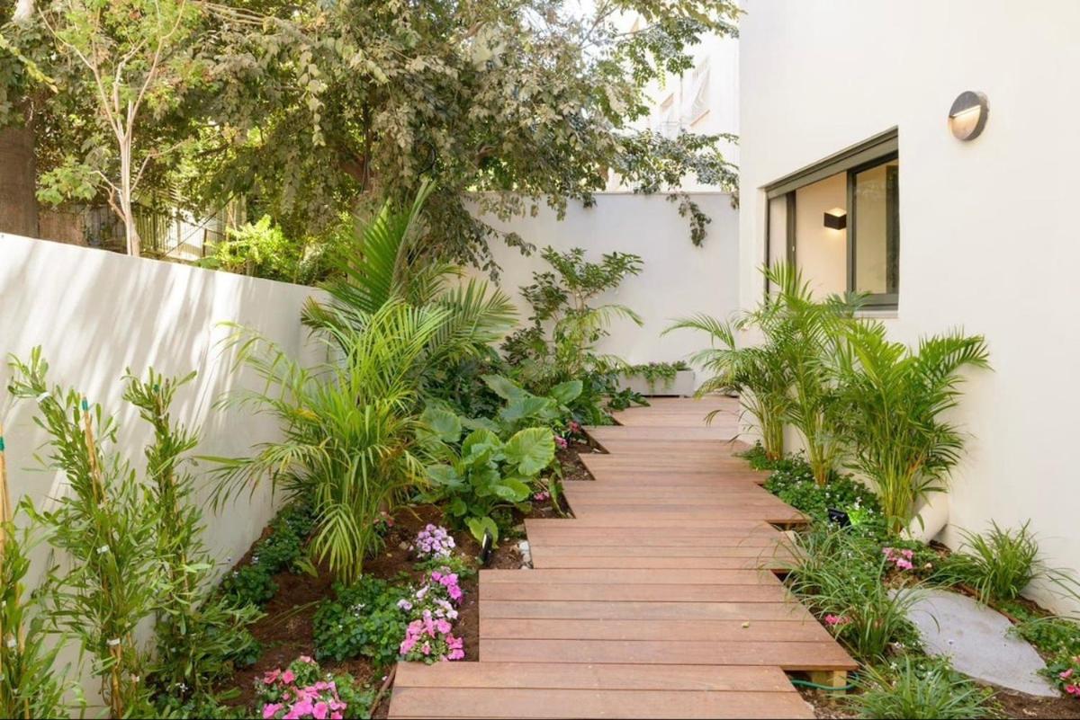 Sheinkin Street's Secret Garden Apartment - Chambres d’hôtes Tel-Aviv