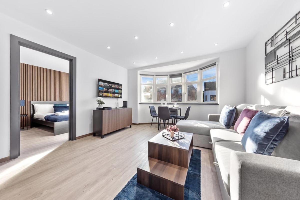 Modern 1 Bed Flat - Near Station - Central London - B&B
