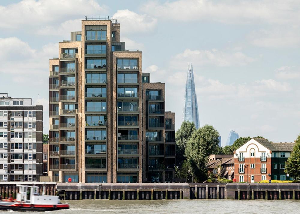 Stunning Surrey Quays Flat - Ferienwohnung London