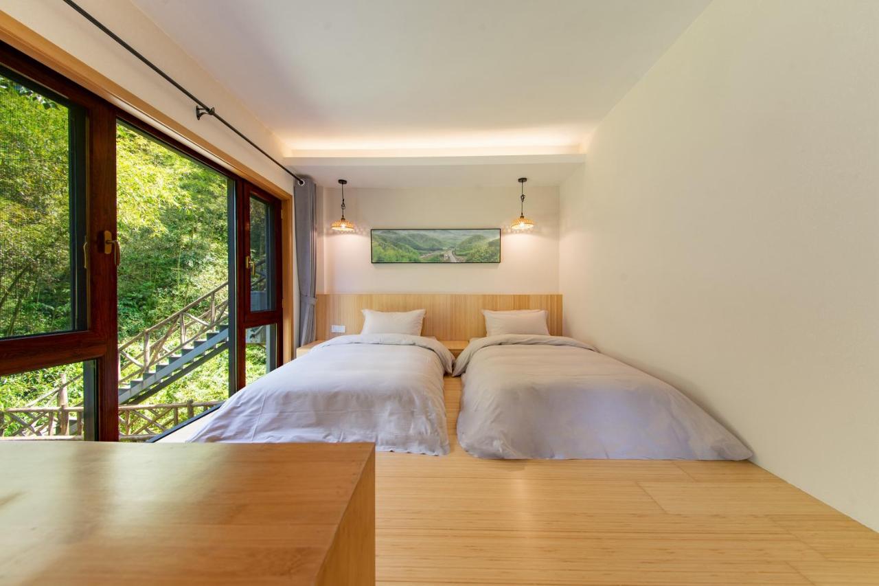 Twin Room with Mountain View