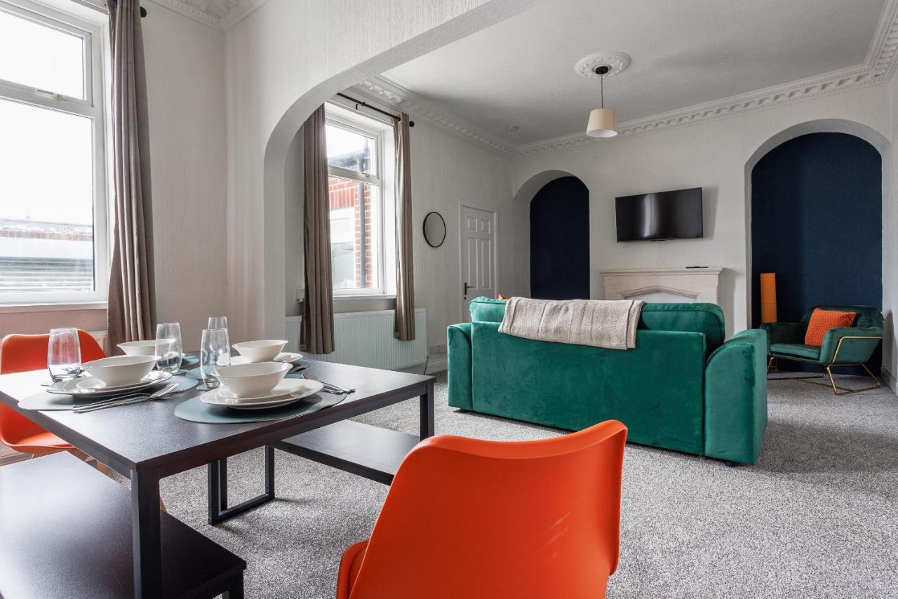 Bright & Spacious 2-bed House - B&B