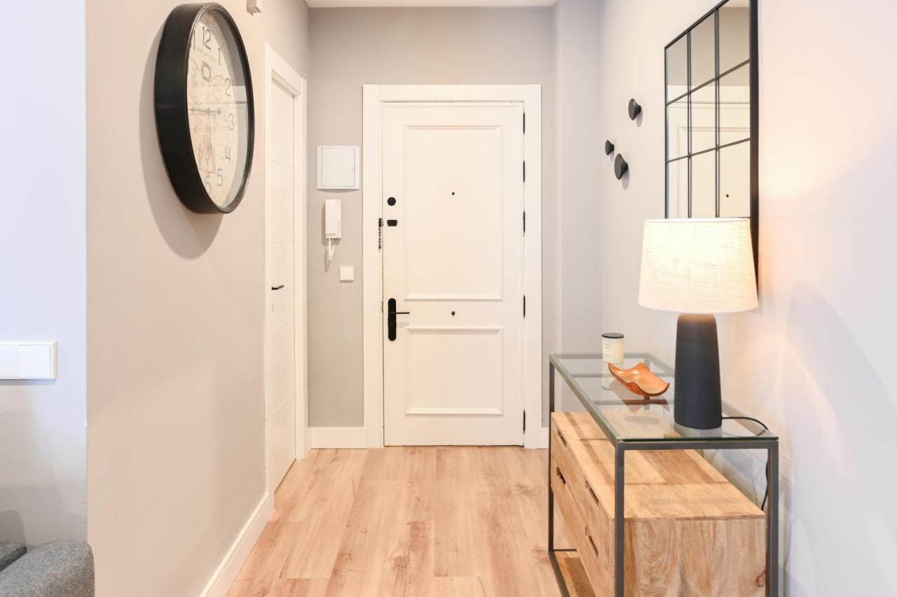 Alohamundi Plaza Nueva II - B&B Sevilla